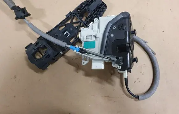 Audi A3 S3 8V Rear door lock 8K0839016G