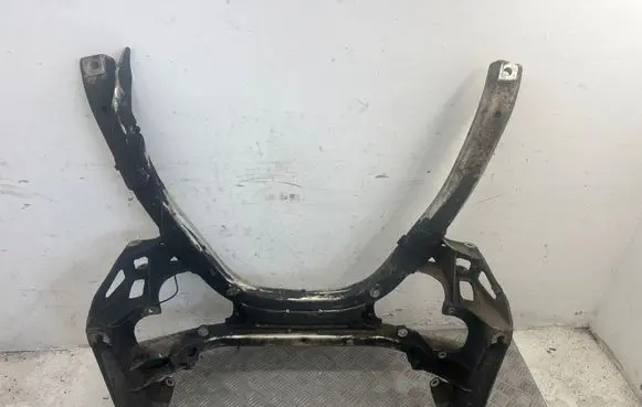 BMW 5 E60 E61 Front subframe 6759461