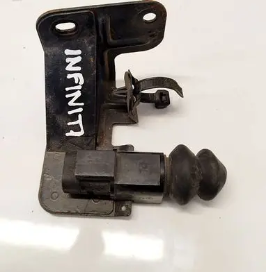 Infiniti G35 Bonnet alarm switch sensor