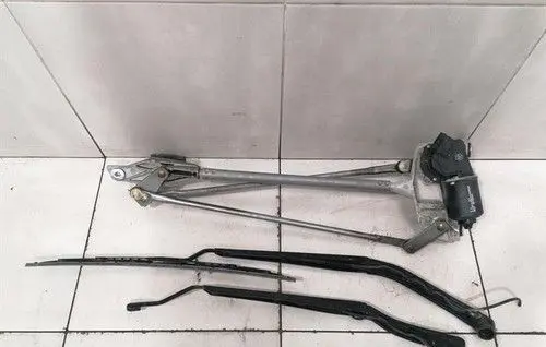 Chevrolet Corvette C6 Front wiper linkage 25820788