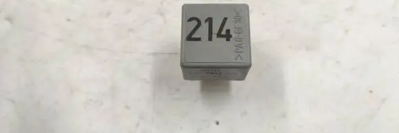 Audi A4 S4 B5 8D Other relay 899512000