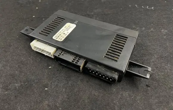 BMW 5 E39 Light module LCM 61356908467 109110 39000900