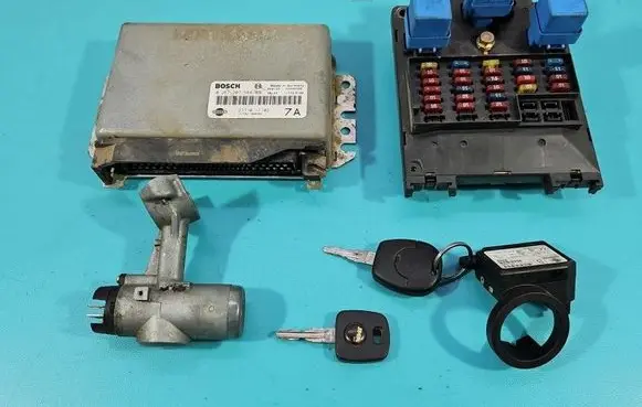Nissan Micra Engine control unit/module ECU 0261207584 IMPRK1541781