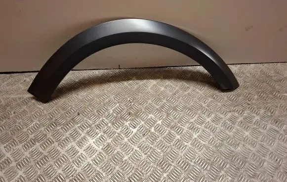Front arch trim