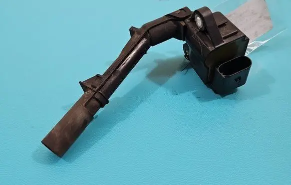 High voltage ignition coil