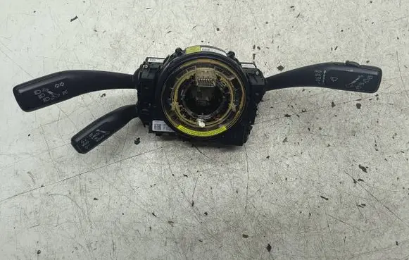 Volkswagen Touareg II Indicator stalk 64051496 74211 18999960HF