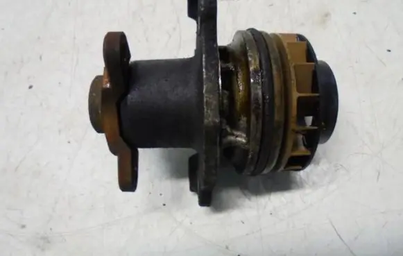 Opel Vivaro Water pump