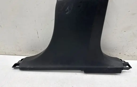 Volvo XC90 (B) pillar trim (bottom) 39829968