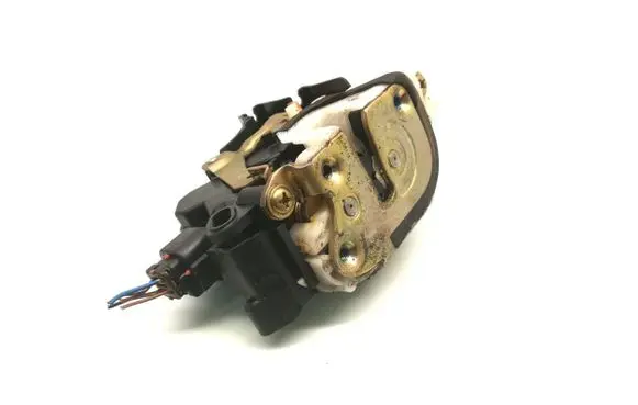 Mitsubishi Grandis Front door lock 05Y18