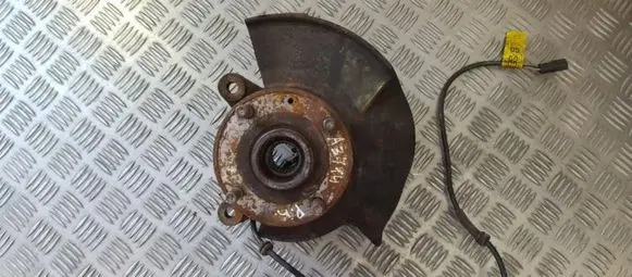 Chevrolet Epica Front wheel hub 