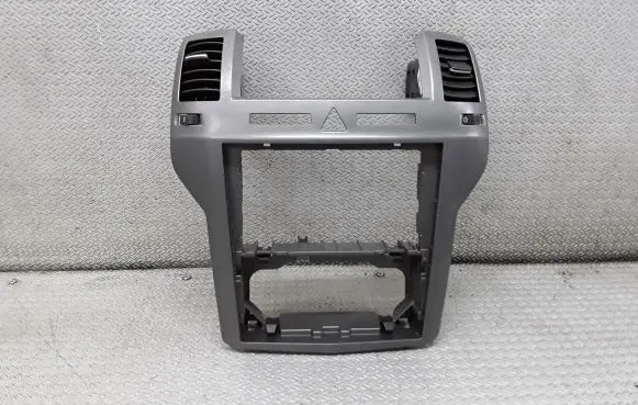 Opel Zafira B Radio/GPS head unit trim 