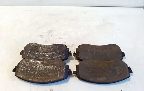 Nissan Navara D23 Brake pads (front) 410605JU0A 410615JU0A 410715JU0A