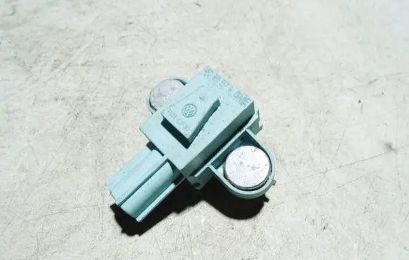 Audi A6 S6 C6 4F Airbag deployment crash/impact sensor 4F0955557A