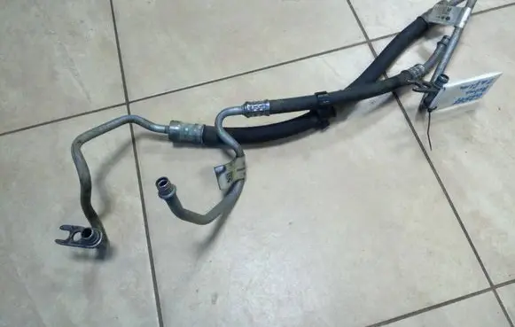 Opel Astra H Power steering hose/pipe/line 13122700 13122703 NE62597