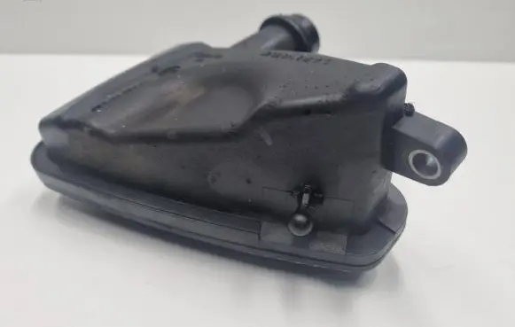 Mercedes-Benz S W222 Intake resonator A6421400087 6421400087
