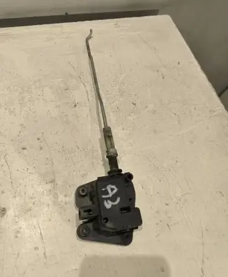 Audi A3 S3 8P Tailgate boot lock/latch motor 8E9827833