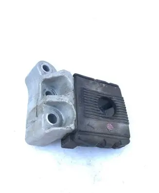 Mitsubishi Outlander Engine mounting bracket M21095A054