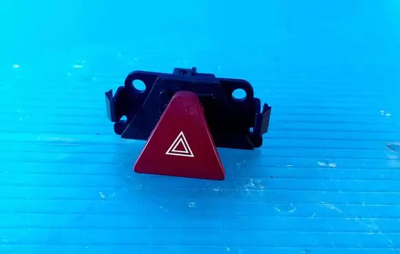 Peugeot 307 Hazard light switch