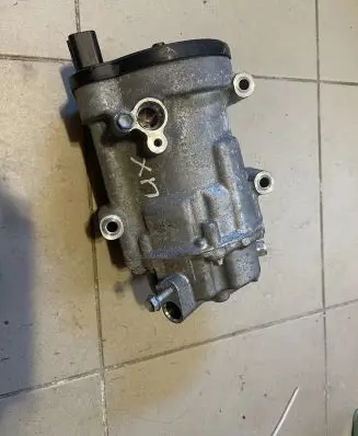 Lexus UX Air conditioning (A/C) compressor (pump) 0424000171