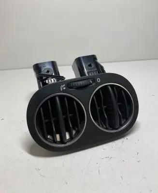 Volkswagen Golf Plus Rear air vent grill 5M0819203
