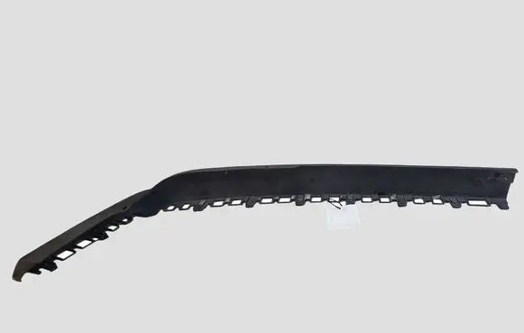 Volkswagen Golf III Front bumper lip 1H6805904