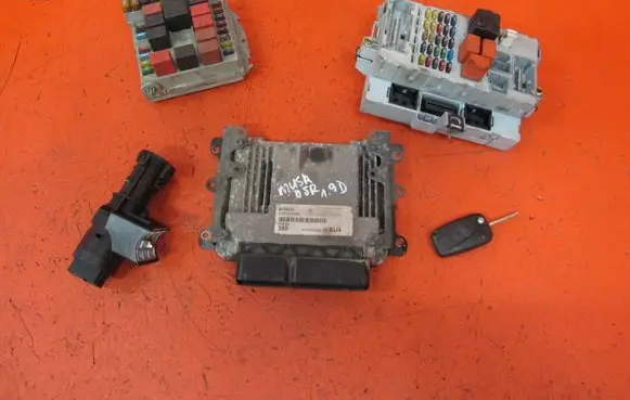 Lancia Musa Engine ECU kit and lock set 55201425 0281011556 00467601520