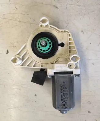 Mercedes-Benz S AMG W221 Rear door window regulator motor A2218203042 997461101 11012430