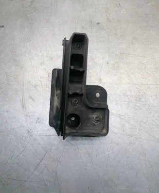 Audi A6 S6 C6 4F Bumper support mounting bracket corner 4F9807891
