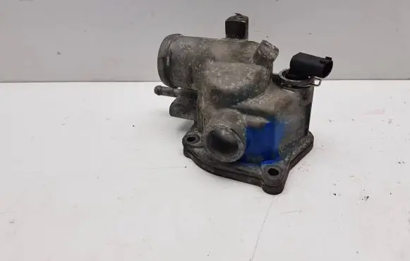 Mercedes-Benz C W204 Thermostat housing 