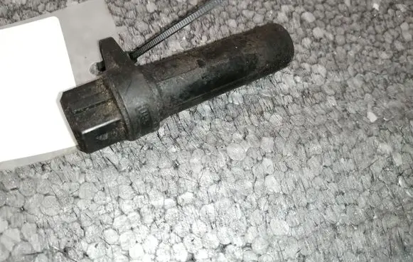 BMW 5 E39 Crankshaft position sensor 2243560
