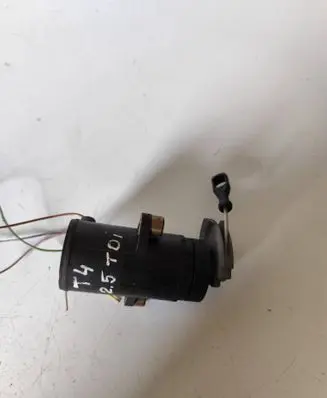 Volkswagen Transporter - Caravelle T4 Accelerator pedal position sensor 0205001052 7D0723727
