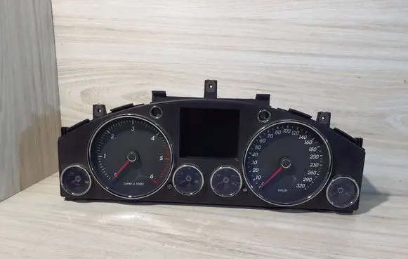 Volkswagen Touareg I Speedometer (instrument cluster) 7L6920880H 0263632016 5041290240
