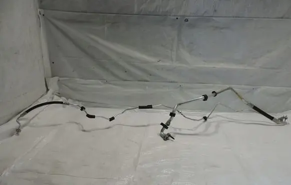 Opel Astra K Air conditioning (A/C) pipe/hose 39121589