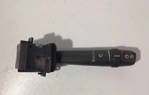 Volvo XC70 Wiper control stalk 9452391