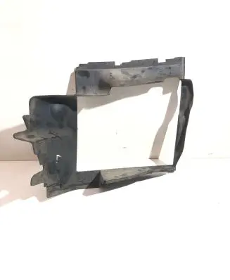 Audi Q7 4L Intercooler air channel guide 4L0117335F