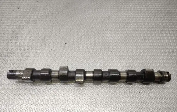 Opel Astra H Camshaft 