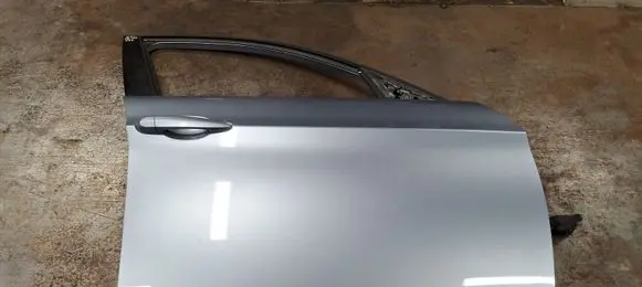 BMW 3 E90 E91 Front door 5A2A386 896