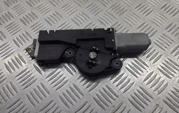 Honda Civic Sunroof motor/actuator 70450-SNA-A100-M1
