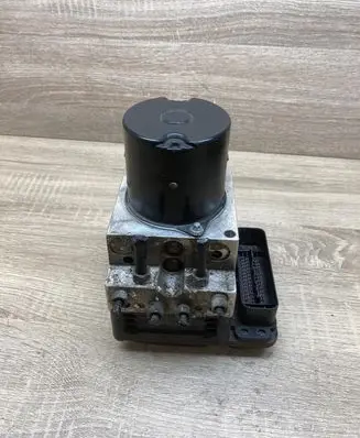 BMW 5 E60 E61 ABS Pump 6784151