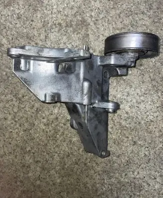 BMW 5 E39 Engine mounting bracket 11162245747