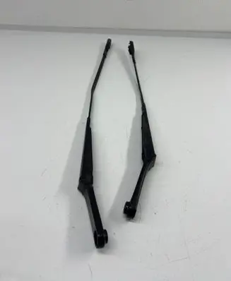 Audi A6 Allroad C7 Front wiper blade arm 4G1955407C 4G1955408C