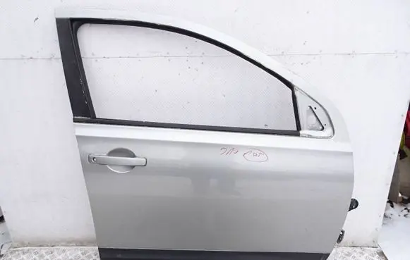 Nissan Qashqai Front door r3qb