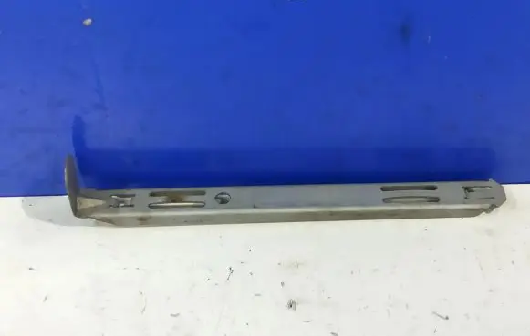 Volvo XC90 Headlight/headlamp mounting bracket 8637182