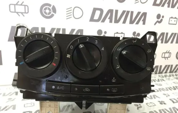 Mazda 5 Climate control unit M1900CC33 HCC33