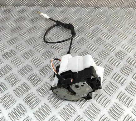 Fiat 500 Coupe door lock (next to the handle) 52191864