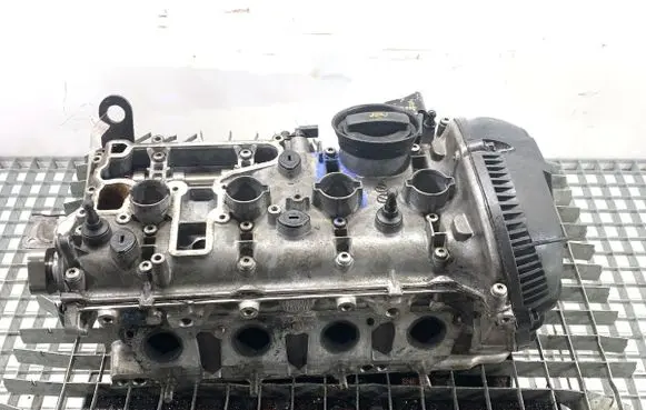 Volkswagen Tiguan Engine head 06H103373K