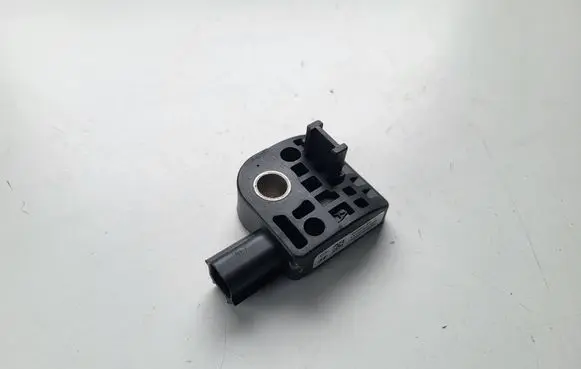 Hyundai ix35 Airbag deployment crash/impact sensor
