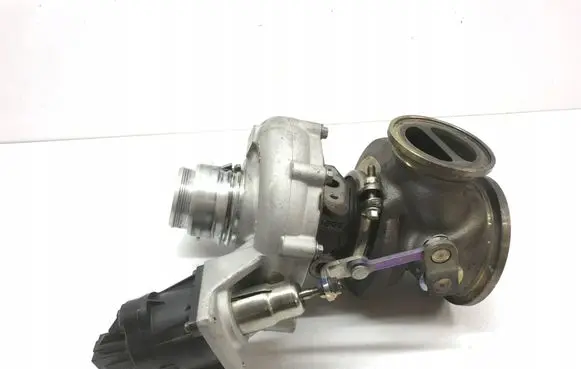 BMW M5 F90 Turbo 7852373