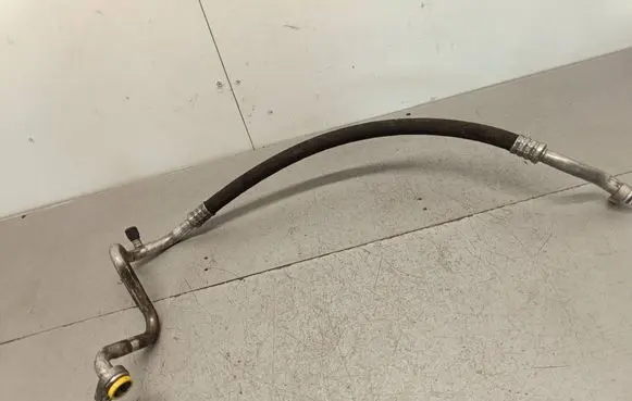 Air conditioning (A/C) pipe/hose