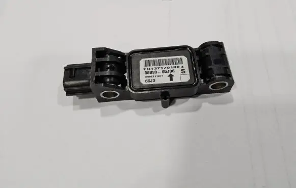 Suzuki Grand Vitara II Airbag deployment crash/impact sensor 3893065J30 38930-65J30